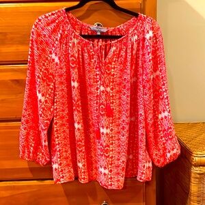 Lightweight blouse   Flowy top.